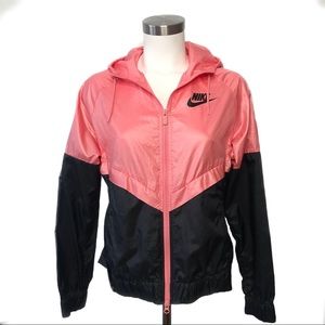SOLD ❌ Nike Pink & Black Windbreaker